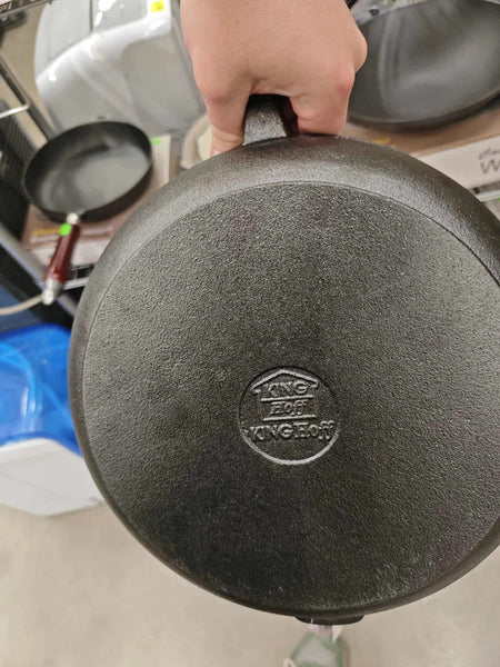 Ketaus keptuvė "KingHoff" (28 cm)