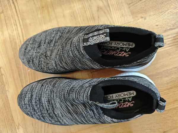 Pilki moteriški laisvalaikio batai Skechers "Stretch-fit" (37.5 dydis)